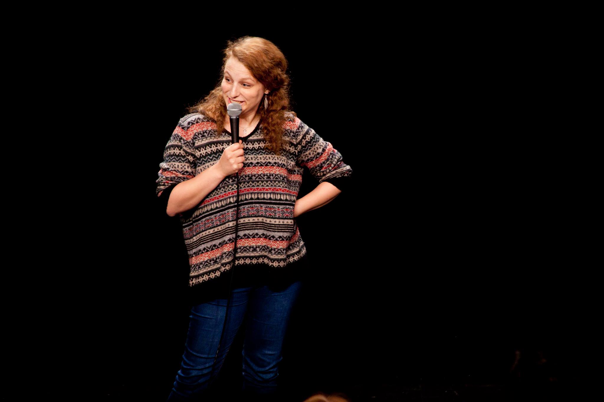 a budding stand up performs in a showcase